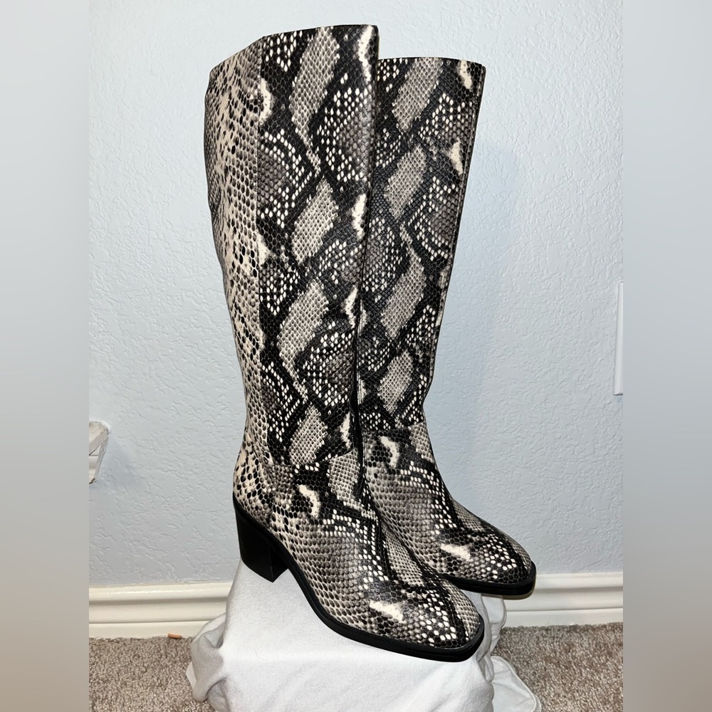Crown Vintage Black and Cream, High heel, genuine leather boots, women’s 7.5